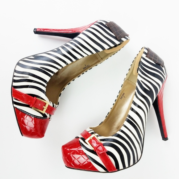 Pin Up Rockabilly Stilettos 5" High Heels by Qupid - Picture 3 of 8
